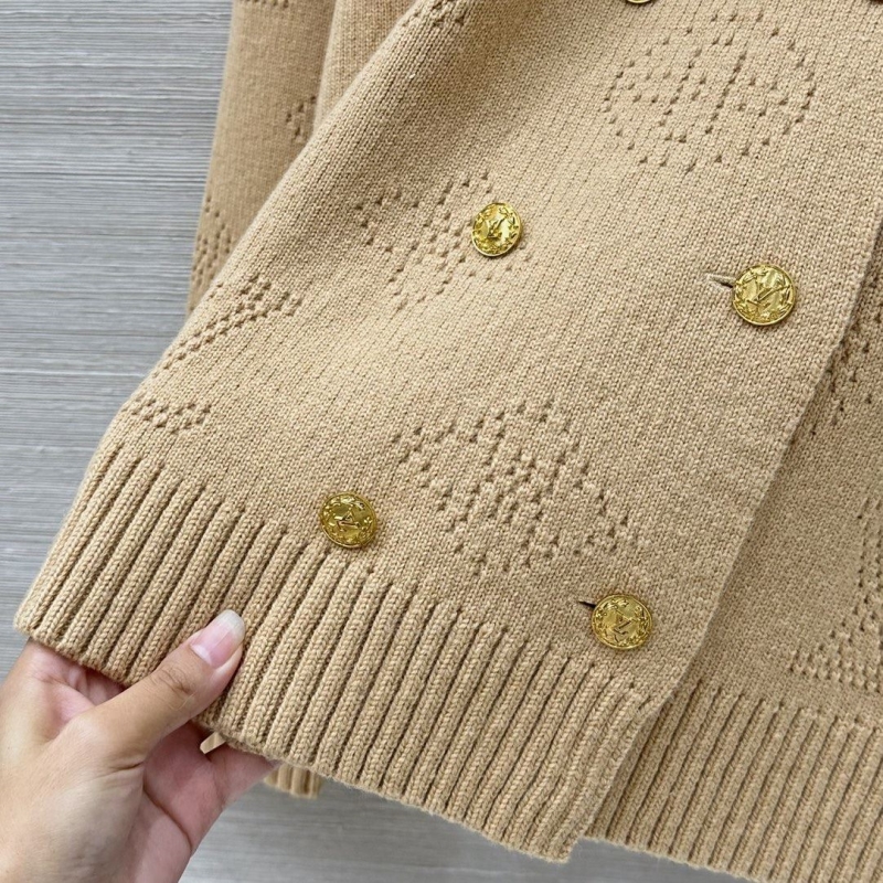 l0vis Vvtt0n outwear